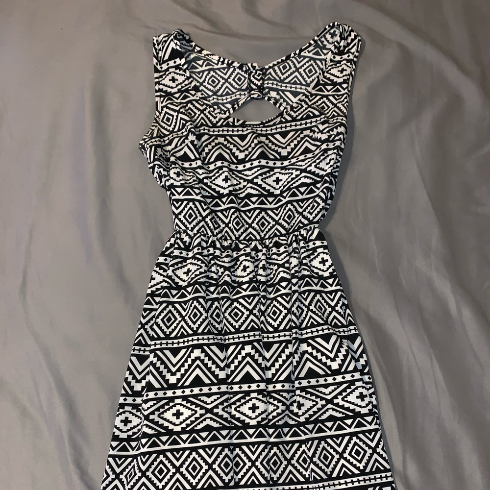 Backless dress